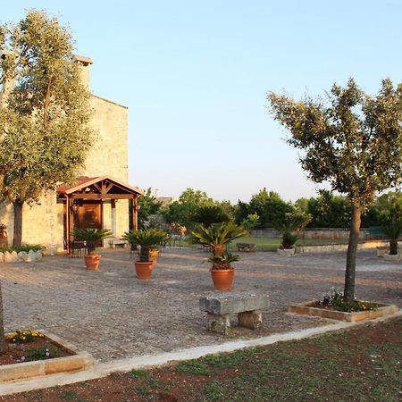 Masseria Tolla Остуні Екстер'єр фото