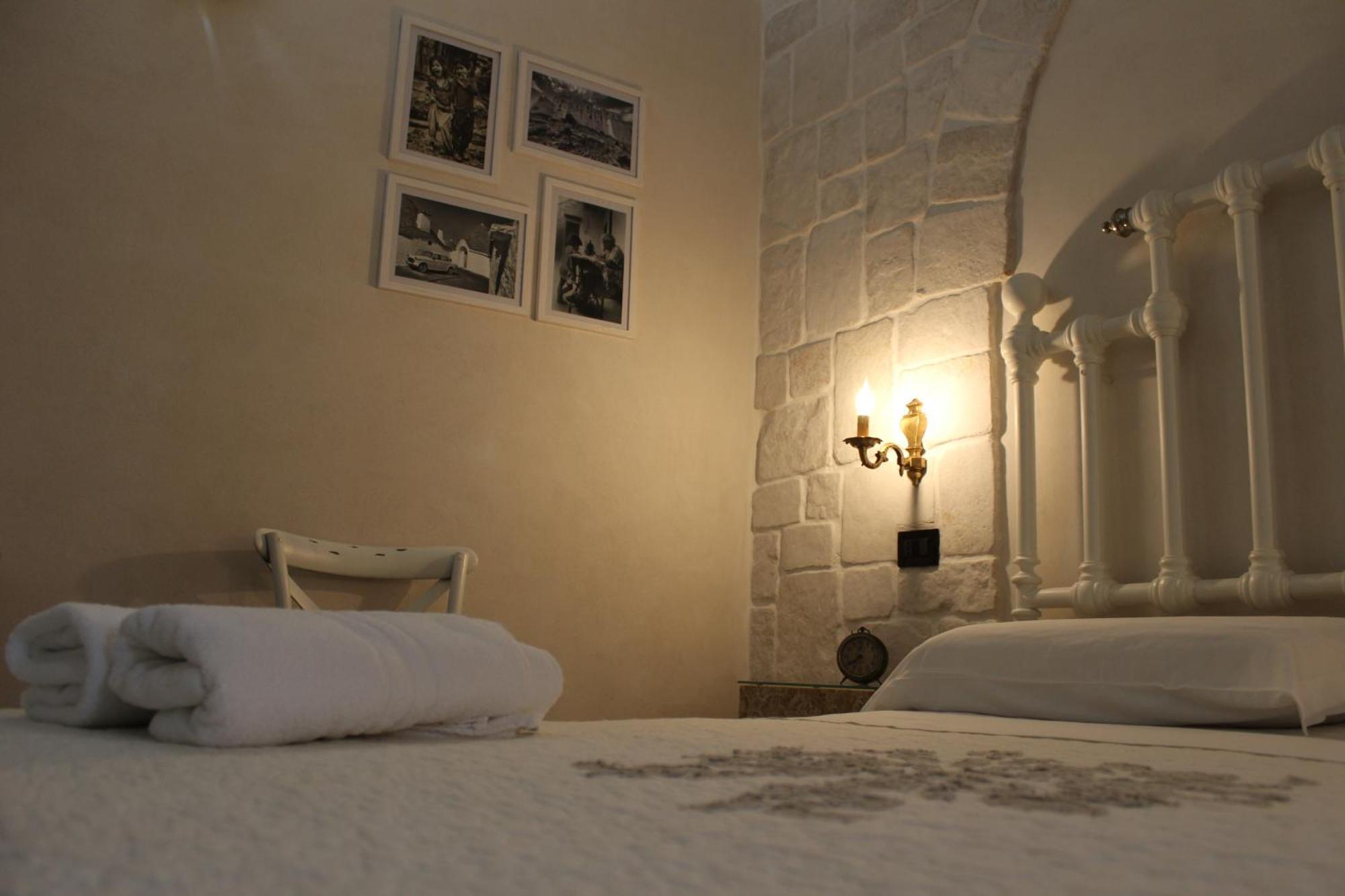 Masseria Tolla Остуні Екстер'єр фото