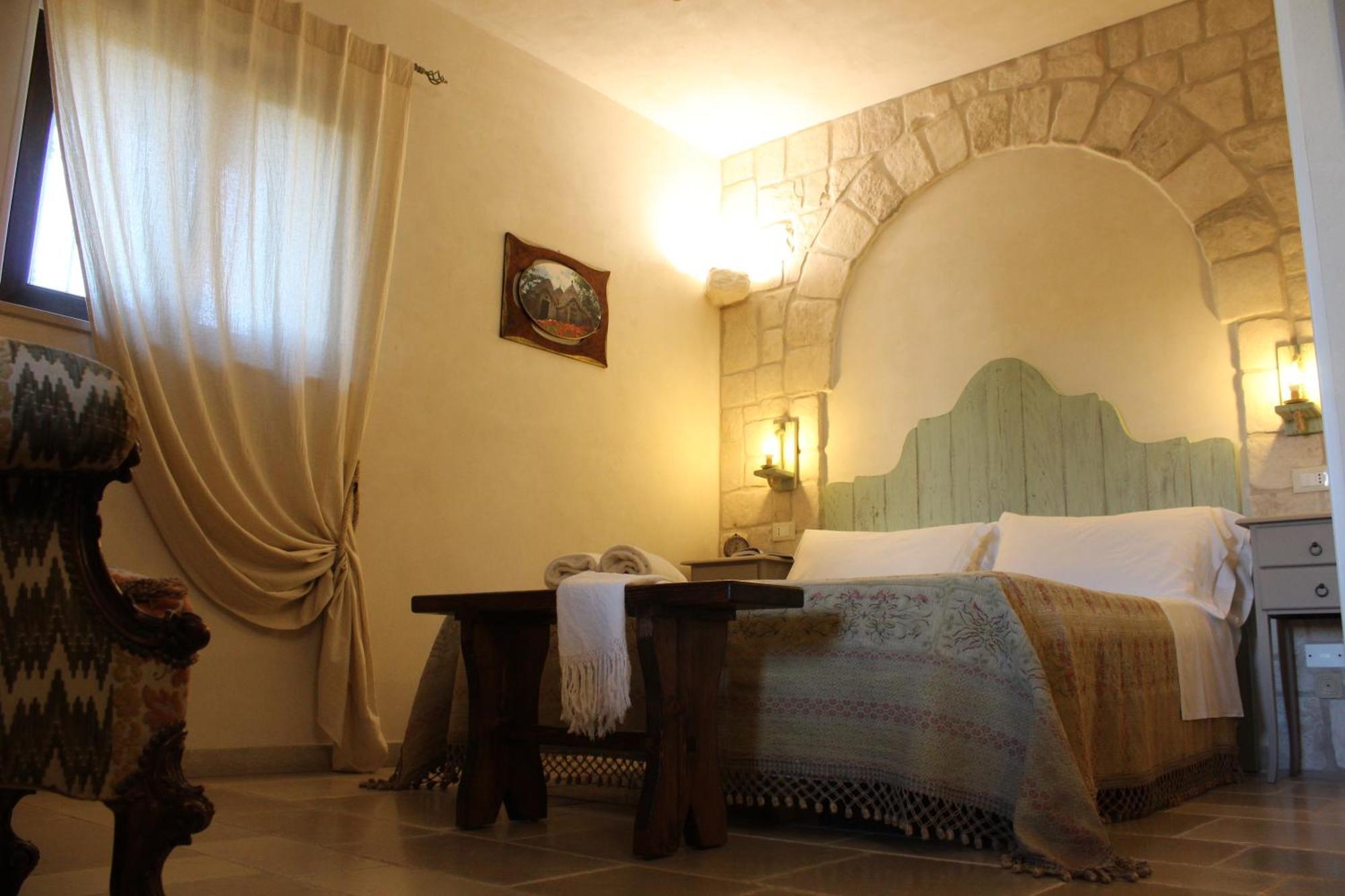 Masseria Tolla Остуні Екстер'єр фото
