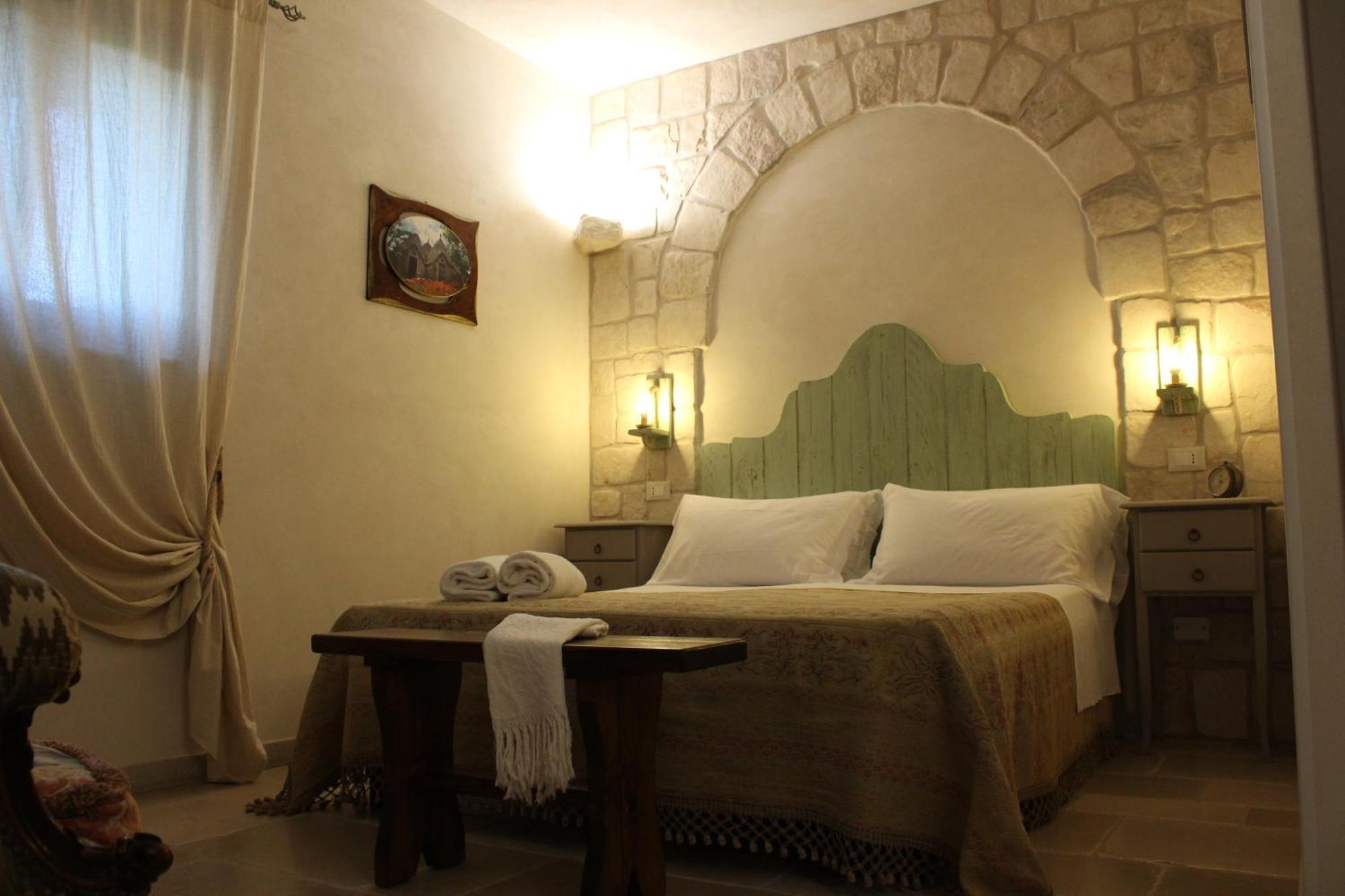 Masseria Tolla Остуні Екстер'єр фото