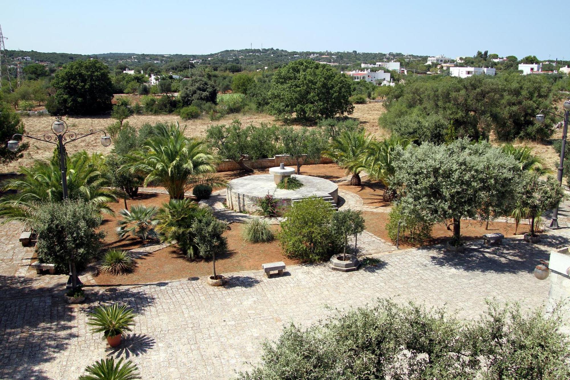Masseria Tolla Остуні Екстер'єр фото