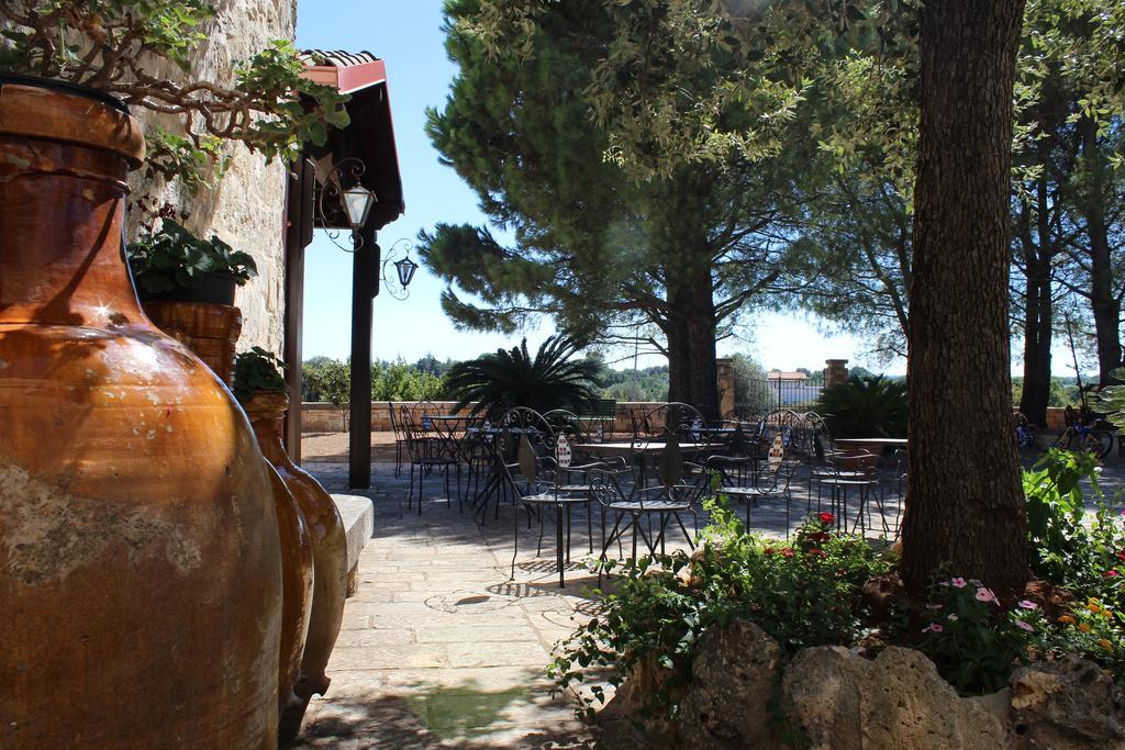 Masseria Tolla Остуні Екстер'єр фото