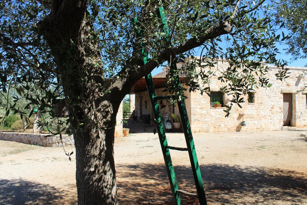 Masseria Tolla Остуні Екстер'єр фото